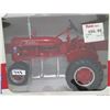 Image 2 : FARMALL B BLUE RIBBON SPECIAL SERVICE TRACTOR ERTL