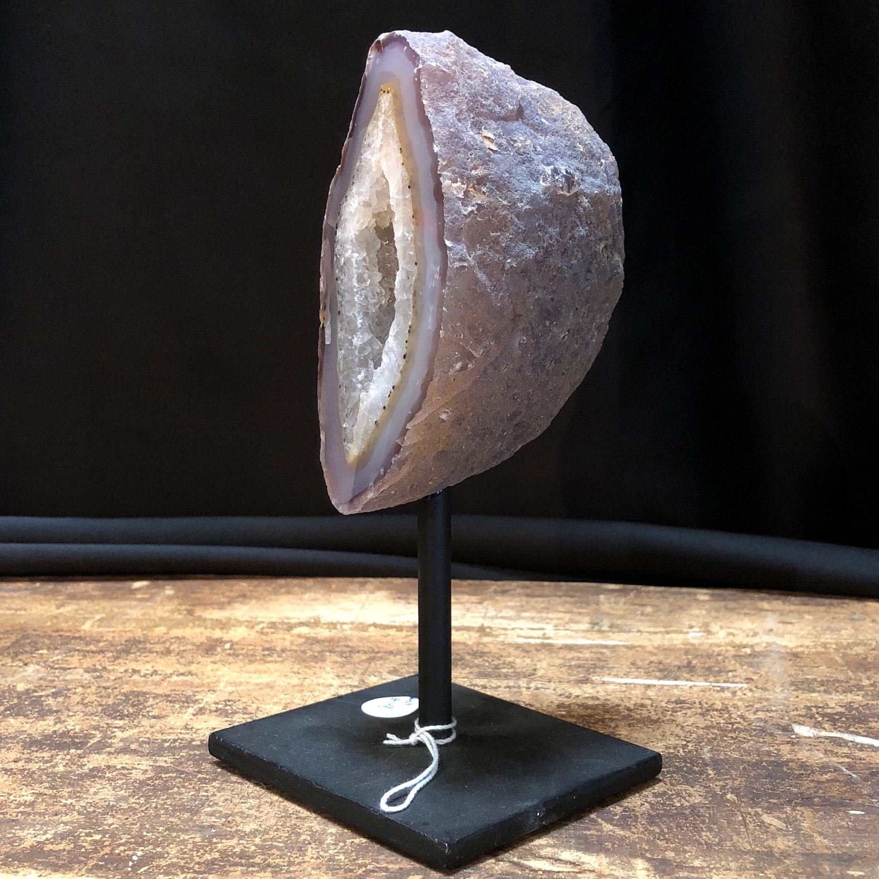 Geode Formation on Stand