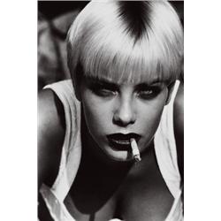 sofia à la cigarette