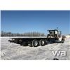 Image 3 : 2011 PETERBILT 367 T/A ROLL OFF DECK TRUCK