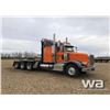 Image 2 : 2012 PETERBILT 367 TRI-DRIVE WINCH TRUCK