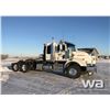Image 2 : 2011 WESTERN STAR 4900SA T/A WINCH TRUCK