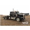 Image 2 : 2004 PETERBILT 378 T/A WINCH TRUCK