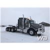 Image 2 : 2015 KENWORTH T800 TRI-DRIVE TRUCK