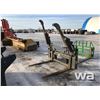Image 1 : VIRNIG SKID STEER PIPE GRAPPLE