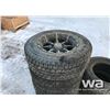 Image 2 : (4) 265/70R17 STUDDED TIRES & RIMS