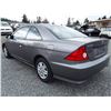 Image 4 : B4 --  2005 Honda Civic DX , Grey , 193944  KM's