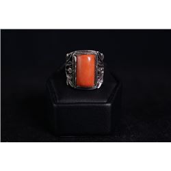 A Silver Ring Inlaid woth Momo Coral.