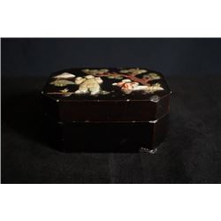 A Late Qing Dynasty Lacquer Jewelry Box with "Boy" Pattern.