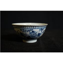 A Small Blue-and-White "Birds and Floral" Bowl