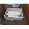 Image 2 : 2 LOTS OF SHELVING 11X15X22.5"; 2 CUPBOARD TOPS; 19 ASSORTED