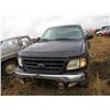 Image 1 : 2001 FORD F150, VIN 2FTRX18W11CA71994 SALVAGE