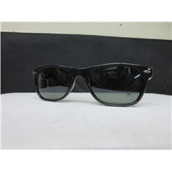 New Foster Grant Sunglasses