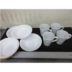 4 Corelle Coffee Mugs & 4 Bowls