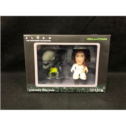 ALIEN THE NOSTROMO COLLECTION EXCLUSIVE TWIN PACK VINYL FIGURES NIB