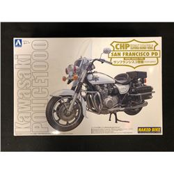 AOSHIMA 1/12TH SCALE KAWASAKI POLICE 1000 NAKED BIKE UNASSEMBLED MODEL KIT