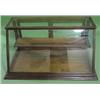 Image 1 : OAK TABLE TOP SHOWCASE