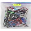 Image 1 : BAG OF ASSORTED SCISSORS