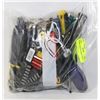 Image 1 : BAG OF ASSORTED HAND TOOLS