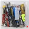 Image 1 : BAG OF ASSORTED HAND TOOLS