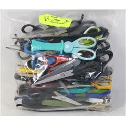 BAG OF ASSORTED SCISSORS