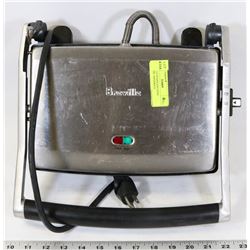 BREVILLE STAINLESS STEEL TOASTER / SANDWICH