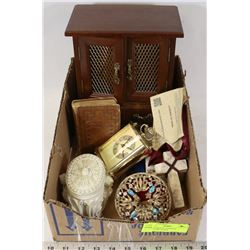 ESTATE BOX OF ASSORTED JEWELRY BOXES,