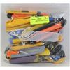 Image 1 : BAG OF ASSORTED UTILITY KNIVES