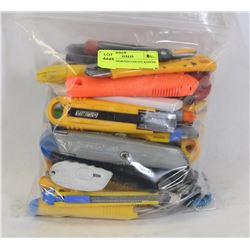 BAG OF ASSORTED UTILITY KNIVES