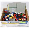 Image 1 : BOX FULL OF LEGO W/LEGO BUILDING BOOKS -