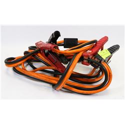 SET OF BOOSTER CABLES, 12 OR 24 VOLT