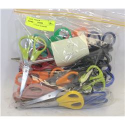 LOT OF 30 LARGE SCISSORS