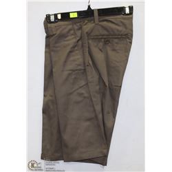 NEW MENS SHORTS SIZE 28