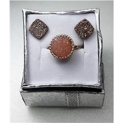 18)  PEACH COLORED ROUND DRUZY RING