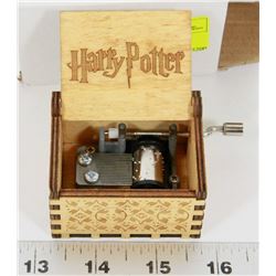 NEW HARRY POTTER THEME WOODEN HAND CRANK