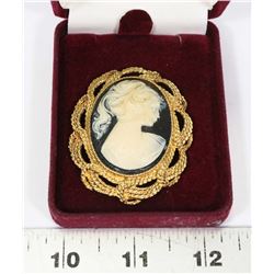 VINTAGE ESTATE CAMEO BROACH.