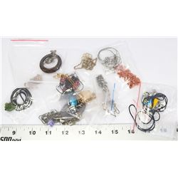 BOX OF ASSORTED JEWELLERY