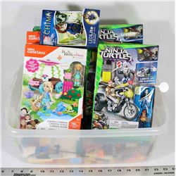 LOT OF TUB WITH LEGO, 4 NINJA TURTLE MEGA