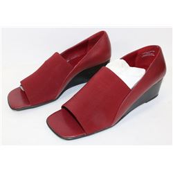 JESSICA  SZ 7 1/2" WOMANS RED PAULETTE SHOES