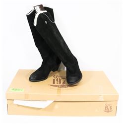 NEW GENUINE 1976 GENUINE LEATHER BOOTS SIZE 9