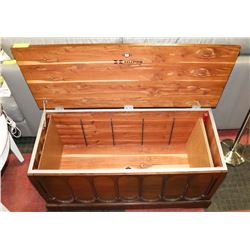 HUPPE CEDAR CHEST WITH DIVIDERS,