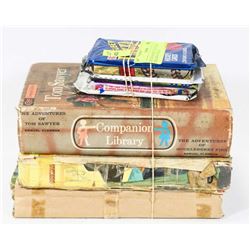 LOT OF ASSORTED COLLECTIBLES INCLUDING VINTAGE