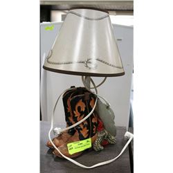 SMALL WESTERN BED SIDE TABLE LAMP