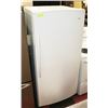 Image 1 : KENMORE WHITE FRIDGE WITH NO FREEZER.