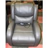 Image 1 : GREY LEATHER POWER RECLINING CHAIR