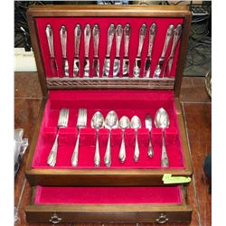 VINTAGE WM ROGERS & SON SILVER PLATED