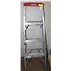 Image 1 : WERNER 4' LADDER