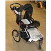 Image 1 : 3 WHEEL  JOGGING STROLLER