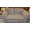 Image 2 : BIRCHWOOD MANUFACTURING SOFA WITH LOVESEAT