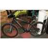 Image 1 : SPECIALIZED HARD ROCK MOUNTAIN BIKE , 26" TIRES